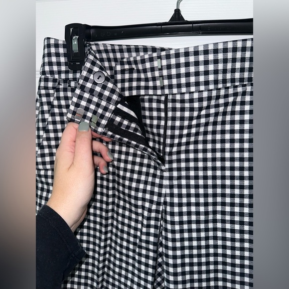 Size 6 Loft Cropped Work Pants Black and White Gingham - Picture 3 of 7